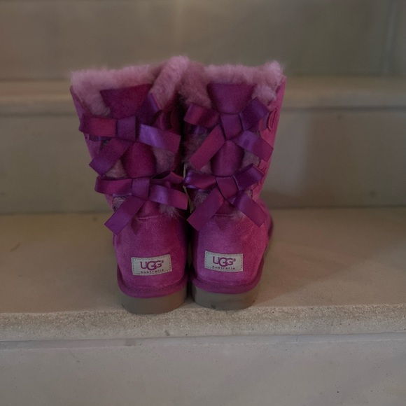 Women's Uggs Lightly worn. Size 9 - Picture 5 of 5